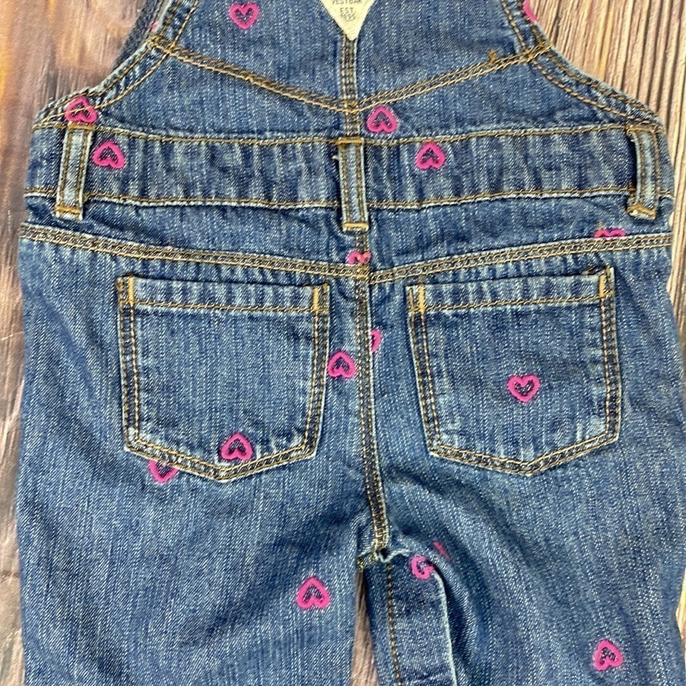 Darling Oshkosh Blue Jean Overalls With Pink Hearts- Size 9 Months - Picture 7 of 11